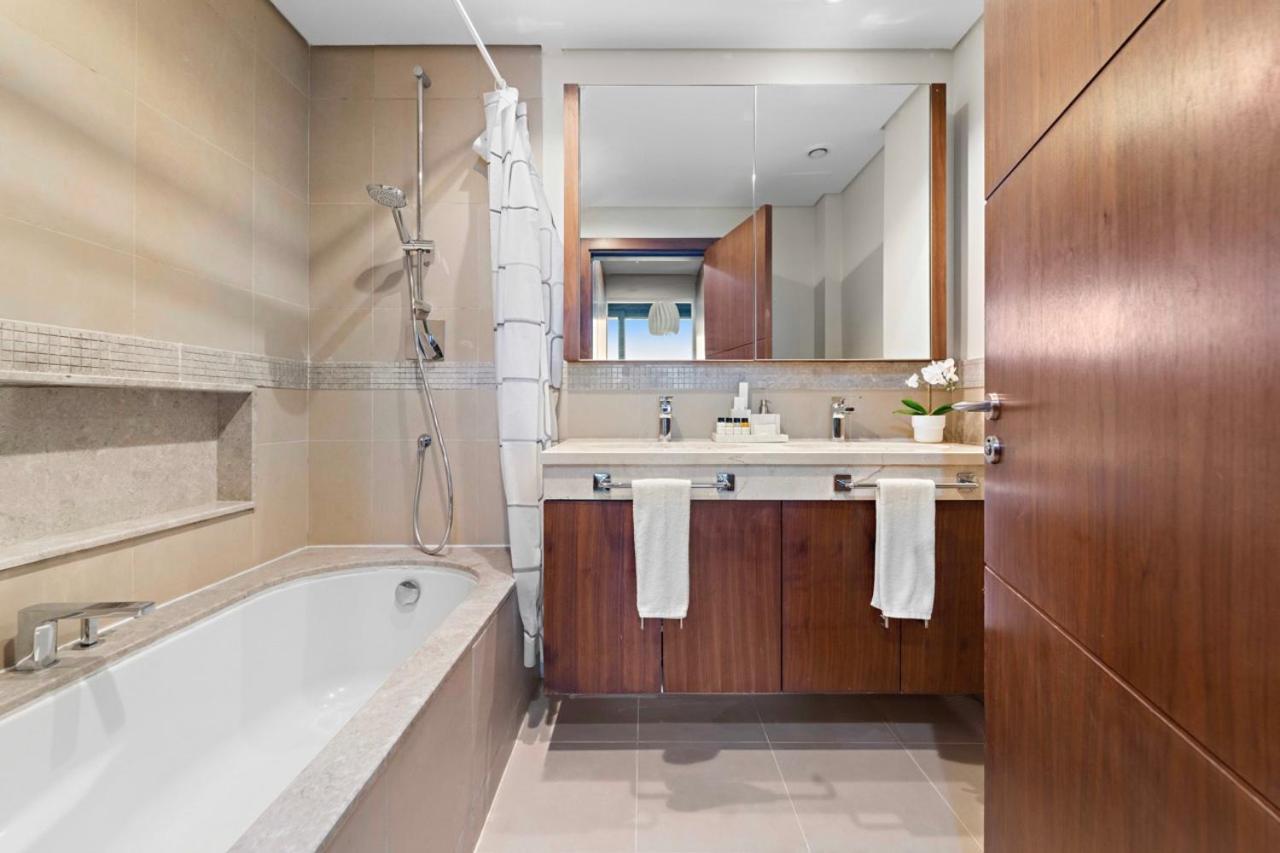 First Class 3Br With Full Burj Khalifa And Fountain View Dubai Exteriör bild