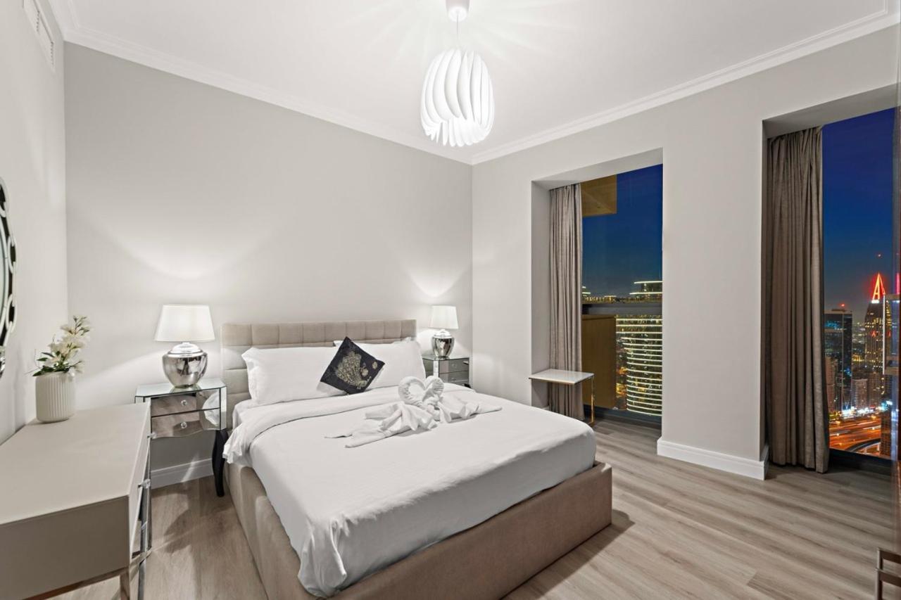 First Class 3Br With Full Burj Khalifa And Fountain View Dubai Exteriör bild