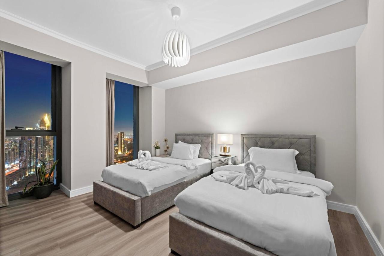 First Class 3Br With Full Burj Khalifa And Fountain View Dubai Exteriör bild