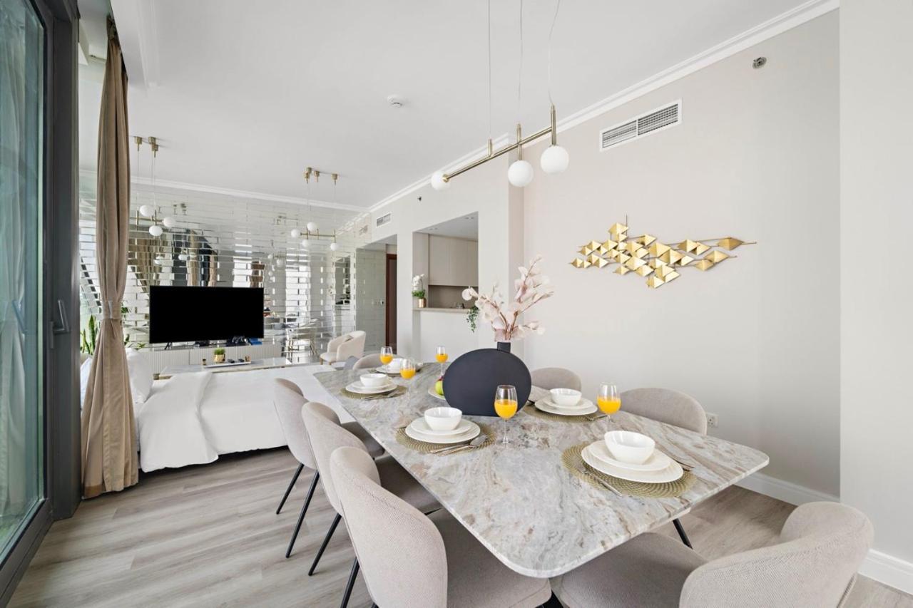 First Class 3Br With Full Burj Khalifa And Fountain View Dubai Exteriör bild